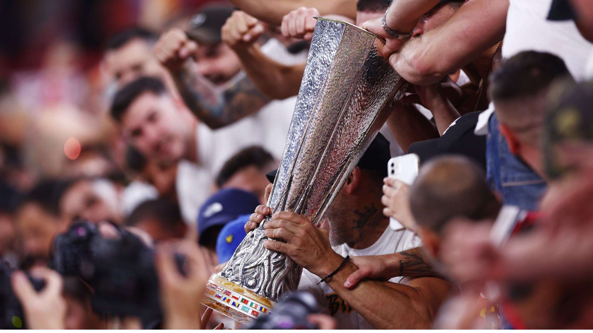 博努奇不仅 博努奇不仅