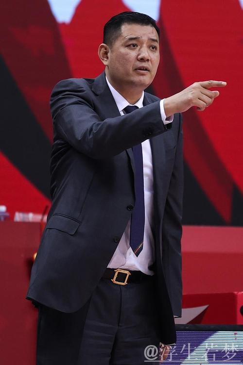 巩晓彬自述：中国男篮的逍遥王，打球洒脱又热血！